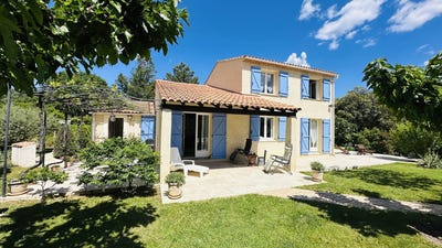 /international/fr/saint-maximin-la-sainte-baume-provence-alpes-cote-d-azur-310100559289/?lang=en