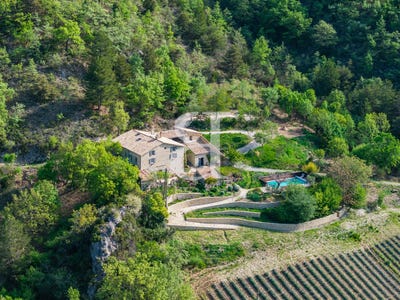 /international/fr/saint-ferreol-trente-pas-rhone-310108676788/