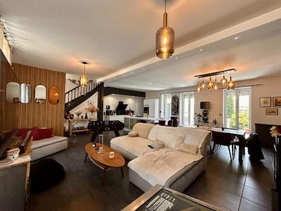 /international/fr/perigueux-aquitaine-310100873729/