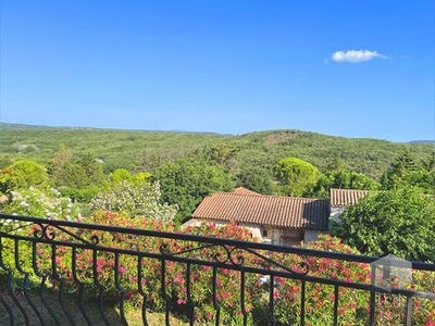 /international/fr/saint-paul-trois-chateaux-rhone-310098879870/?lang=zh-tw