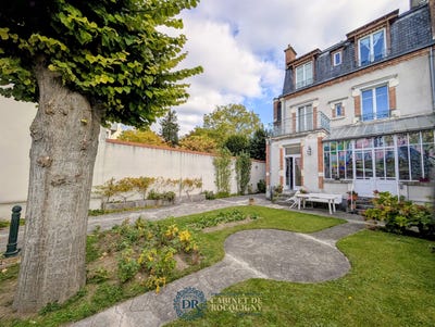 /international/fr/orleans-centre-val-de-loire-310106944519/