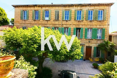 /international/fr/salon-de-provence-provence-alpes-cote-d-azur-310100015236/