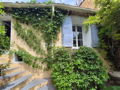 /international/fr/lorgues-provence-alpes-cote-d-azur-310108460545/