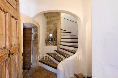 /international/fr/gordes-provence-alpes-cote-d-azur-310096816538/