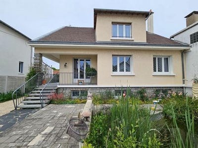 /international/fr/bellerive-sur-allier-auvergne-310107648672/
