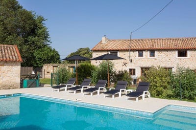 /international/fr/alleuds-charente-310104989808/