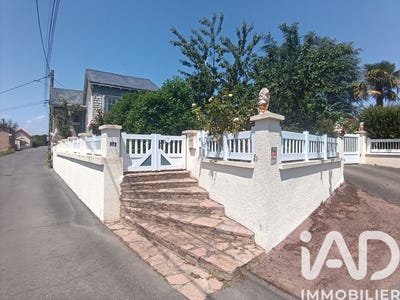 /international/fr/thouars-charente-310108429384/
