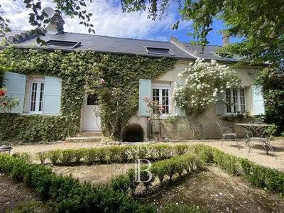 /international/fr/pierrefonds-picardie-310108973794/