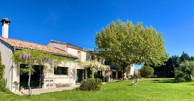 /international/fr/chateaurenard-provence-alpes-cote-d-azur-310100610965/