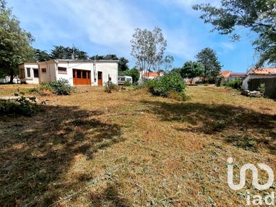 /international/fr/la-plaine-sur-mer-pays-de-la-loire-310100441370/