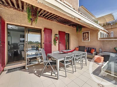 /international/fr/villeneuve-loubet-provence-alpes-cote-d-azur-310104100198/