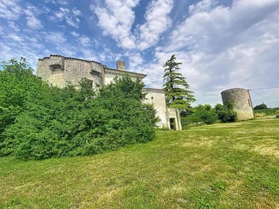 /international/fr/saint-savinien-charente-310109077008/?lang=th