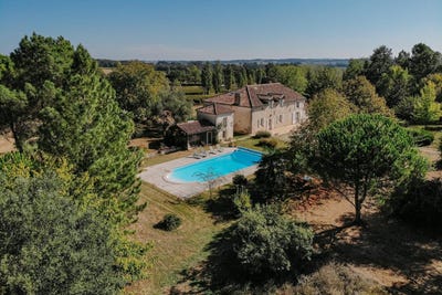 /international/fr/larroque-sur-l-osse-midi-pyrenees-310102373242/