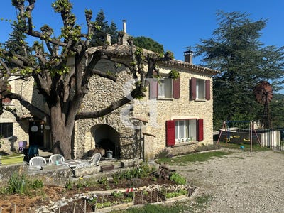/international/fr/vaison-la-romaine-provence-alpes-cote-d-azur-310108760999/