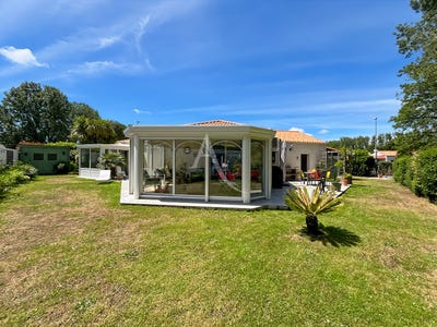 /international/fr/challans-pays-de-la-loire-310108836692/