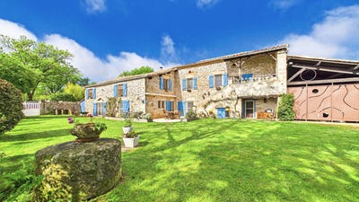 /international/fr/saint-antonin-noble-val-midi-pyrenees-310107579453/