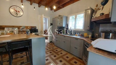 /international/fr/saint-magne-de-castillon-aquitaine-310109926465/