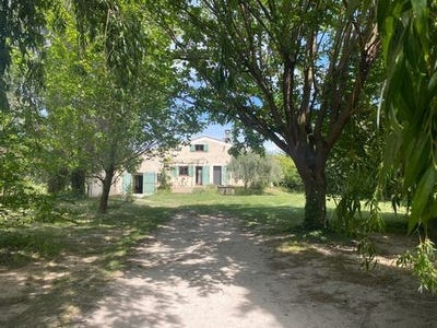 /international/fr/velleron-provence-alpes-cote-d-azur-310099628087/