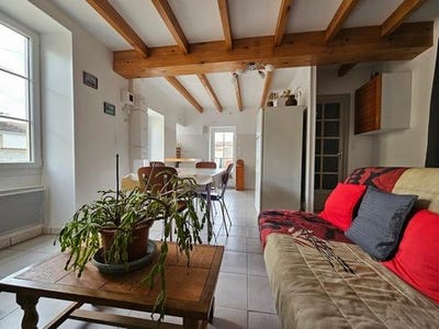 /international/fr/saint-jean-d-angely-charente-310100362613/