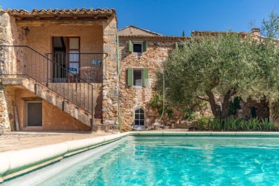 /international/fr/la-capelle-et-masmolene-languedoc-roussillon-310101604497/