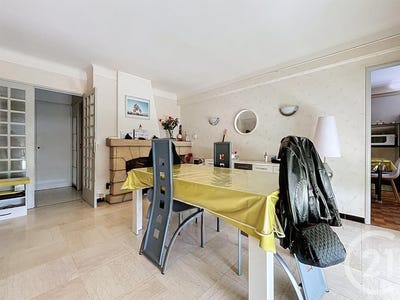 /international/fr/bagnols-sur-ceze-languedoc-roussillon-310107774581/