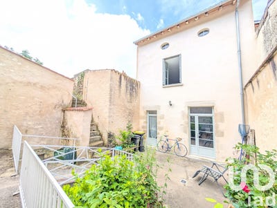/international/fr/montmorillon-charente-310099945564/