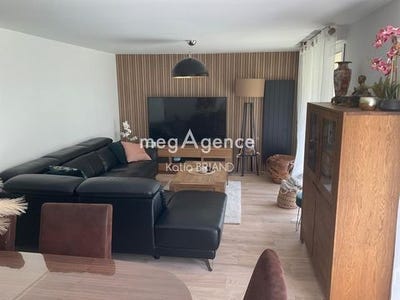 /international/fr/laval-pays-de-la-loire-310109692275/