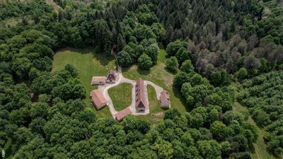 /international/fr/saint-pierre-de-chignac-aquitaine-310106627955/
