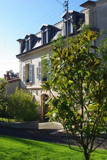 /international/fr/lons-le-saunier-franche-comte-120096024928/