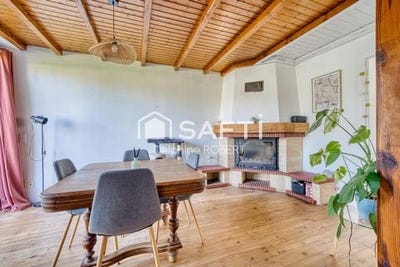 /international/fr/saintes-charente-310107274734/
