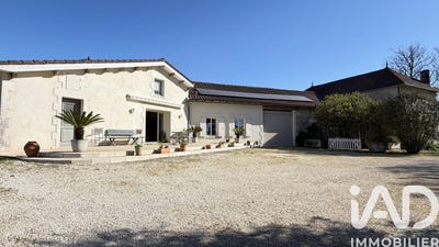 /international/fr/fontaines-d-ozillac-charente-310107294193/
