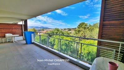 /international/fr/marseille-12-provence-alpes-cote-d-azur-310109096659/