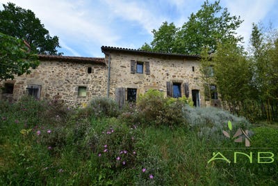 /international/fr/rouzede-charente-310107739589/