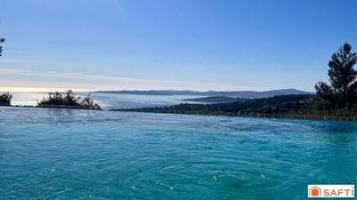 /international/fr/roquebrune-sur-argens-provence-alpes-cote-d-azur-120097556798/