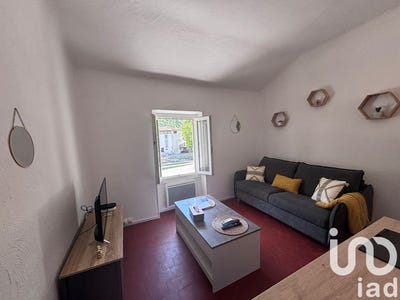 /international/fr/fontaine-de-vaucluse-provence-alpes-cote-d-azur-310100667824/?lang=fr