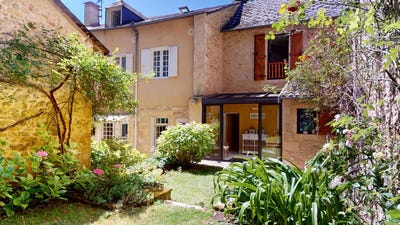 /international/fr/montignac-aquitaine-310100387763/