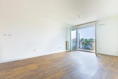 /international/fr/saint-sebastien-sur-loire-pays-de-la-loire-310108831379/