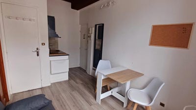/international/fr/19-rue-royale-orleans-centre-val-de-loire-310098973138/