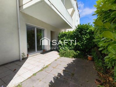 /international/fr/reze-pays-de-la-loire-310119885306/