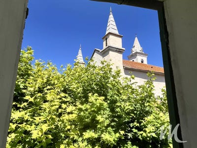 /international/fr/tavernes-provence-alpes-cote-d-azur-310100937264/