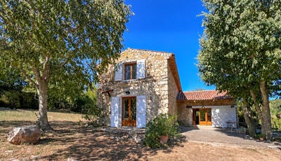 /international/fr/barjac-languedoc-roussillon-310119977975/