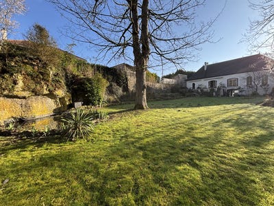 /international/fr/chatillon-sur-seine-burgundy-310106261945/