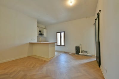 /international/fr/uzes-aquitaine-310101863921/