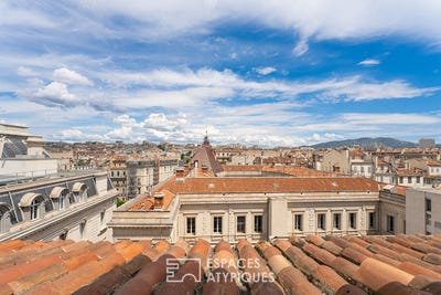 /international/fr/marseille-provence-alpes-cote-d-azur-310108421384/