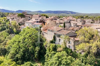 /international/fr/venasque-provence-alpes-cote-d-azur-310101248029/