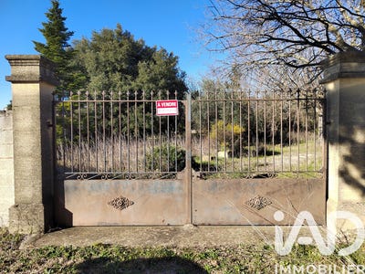 /international/fr/camaret-sur-aigues-provence-alpes-cote-d-azur-310104932337/
