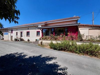 /international/fr/saint-saud-lacoussiere-aquitaine-310101387589/?lang=en