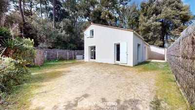 /international/fr/jard-sur-mer-pays-de-la-loire-310107498832/