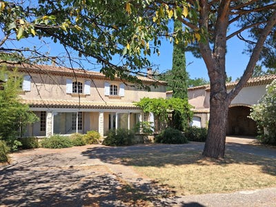 /international/fr/montboucher-sur-jabron-rhone-310106223298/