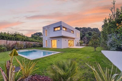 /international/fr/mougins-provence-alpes-cote-d-azur-310108453102/